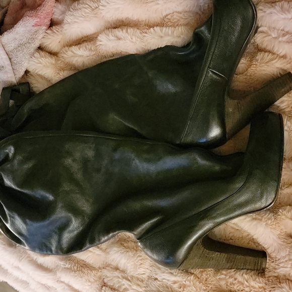 NWOB Limited Edition Vintage Marc Jacobs slouchy boots - Picture 4 of 8